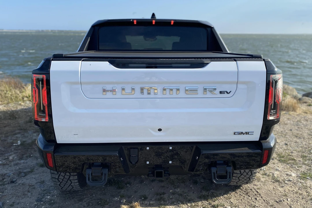 2022 GMC Hummer EV - Image 5 of 8