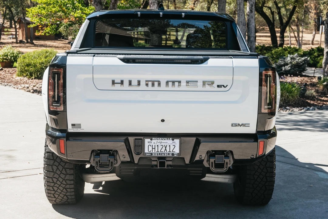 2022 GMC Hummer EV - Image 5 of 31