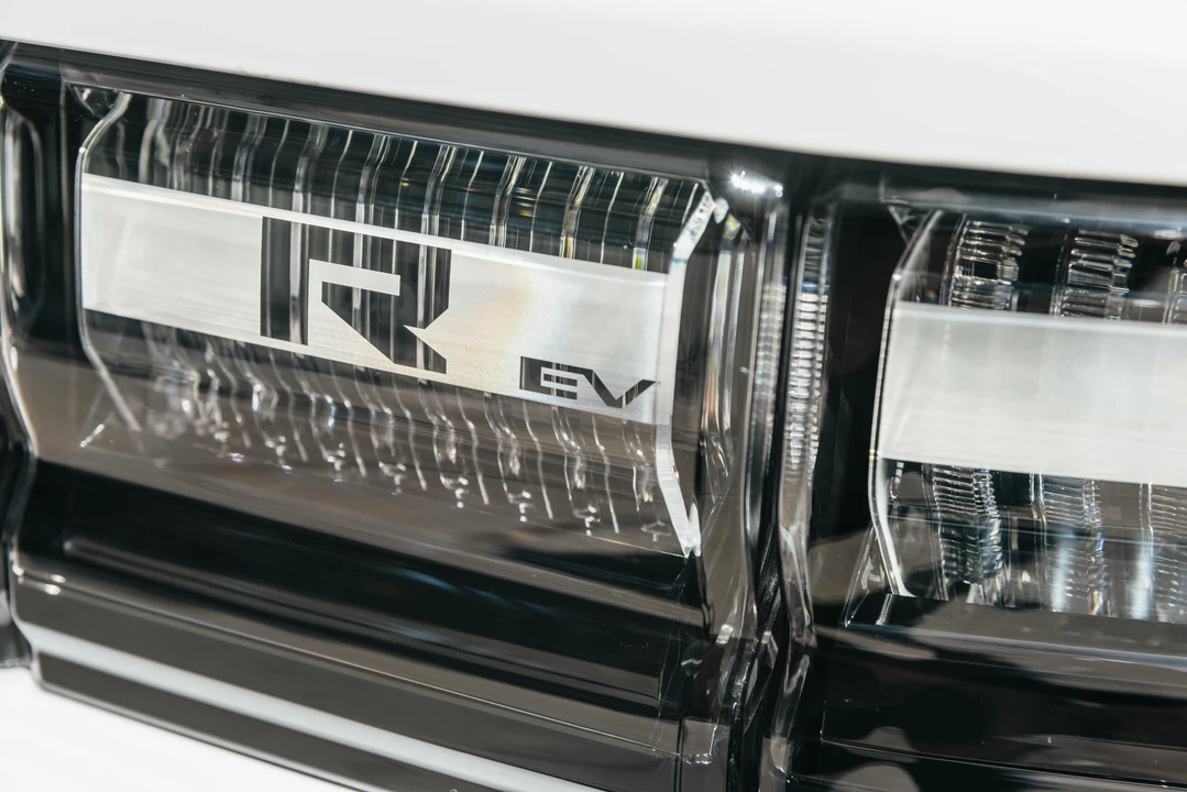 2022 GMC Hummer EV - Image 12 of 31