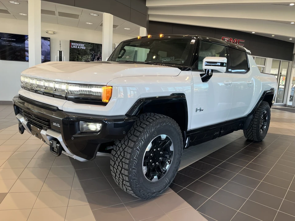 2022 GMC Hummer EV - Image 2 of 31