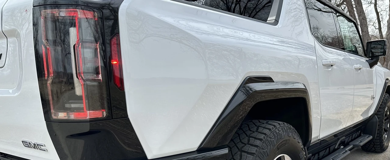 2022 GMC Hummer EV - Image 31 of 31