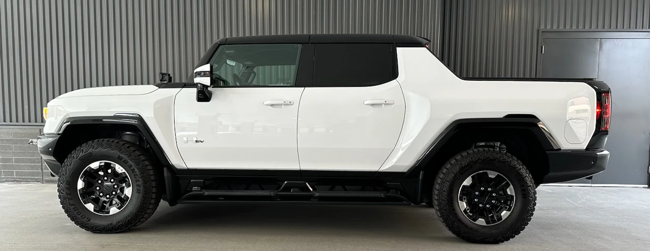 2022 GMC Hummer EV - Image 5 of 31