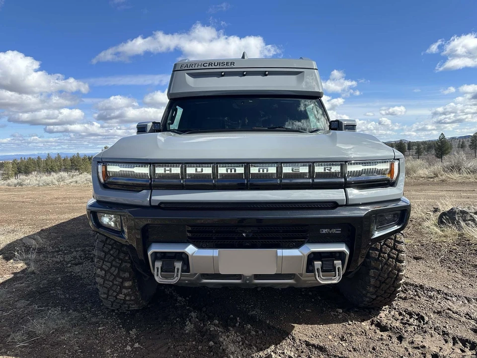 2022 GMC Hummer EV - Image 3 of 31