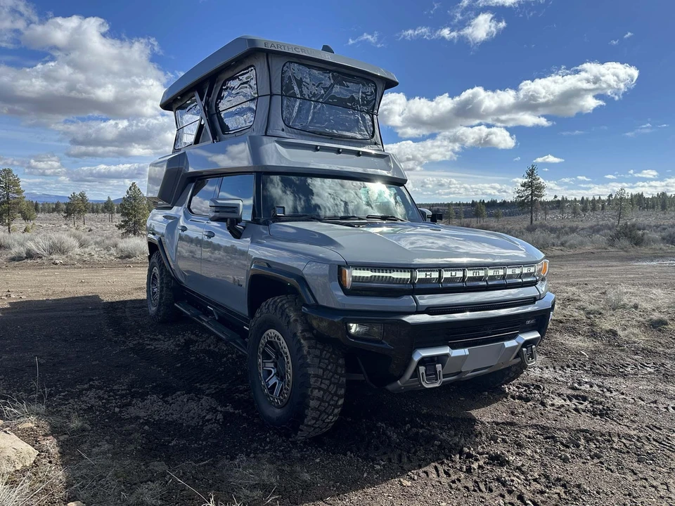 2022 GMC Hummer EV - Image 23 of 31