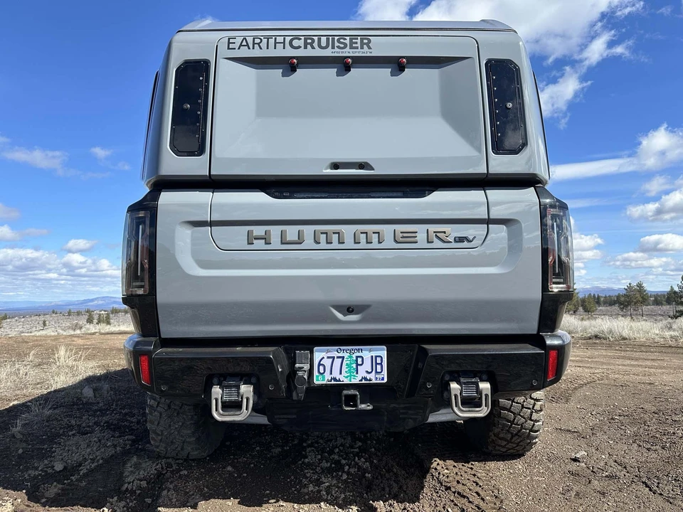 2022 GMC Hummer EV - Image 14 of 31