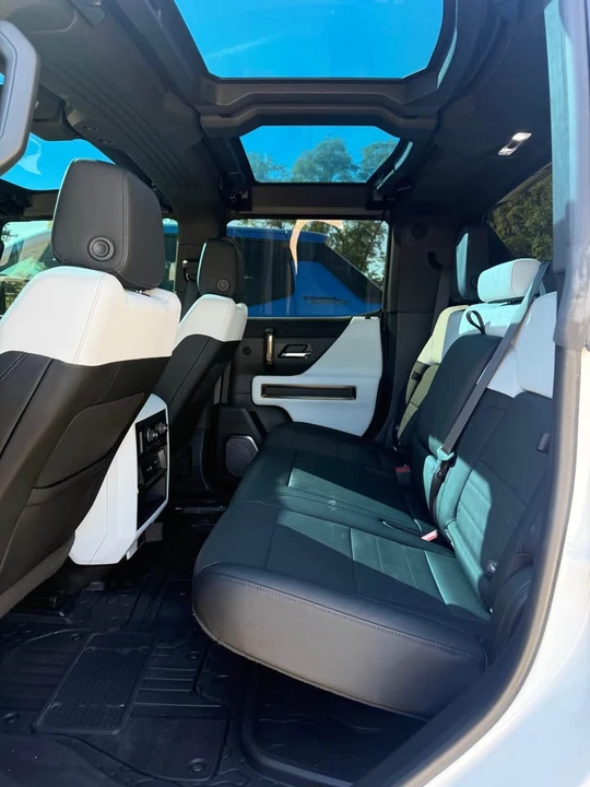 2022 GMC Hummer EV - Image 5 of 12