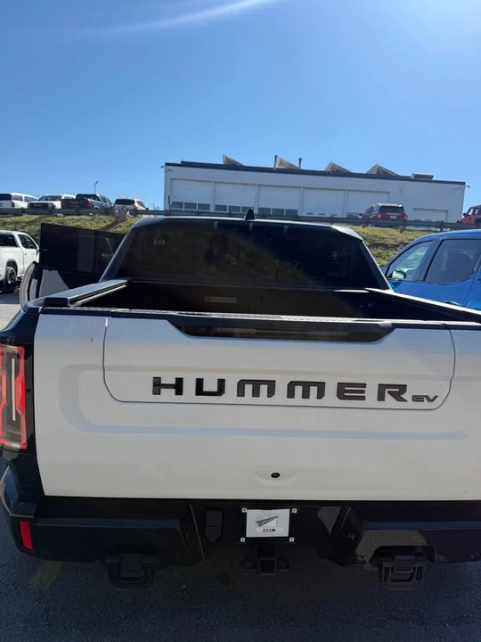 2022 GMC Hummer EV - Image 4 of 12