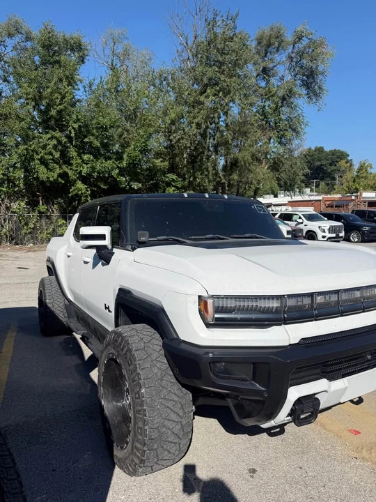 2022 GMC Hummer EV - Image 2 of 12