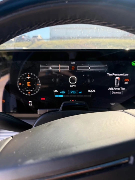 2022 GMC Hummer EV - Image 10 of 12