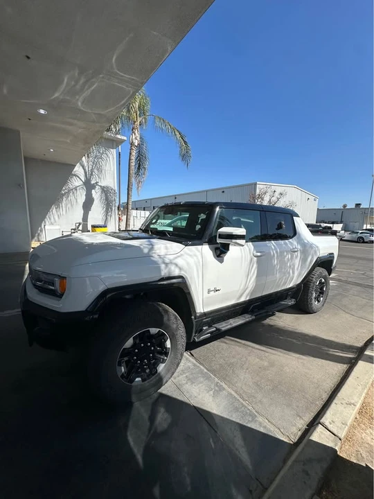 2022 GMC Hummer EV - Image 3 of 5