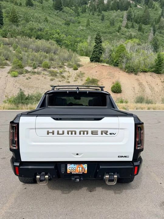 2022 GMC Hummer EV - Image 7 of 9