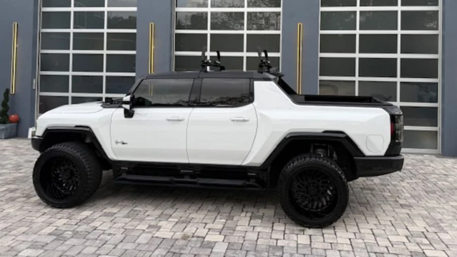 2022 GMC Hummer EV - Image 5 of 10