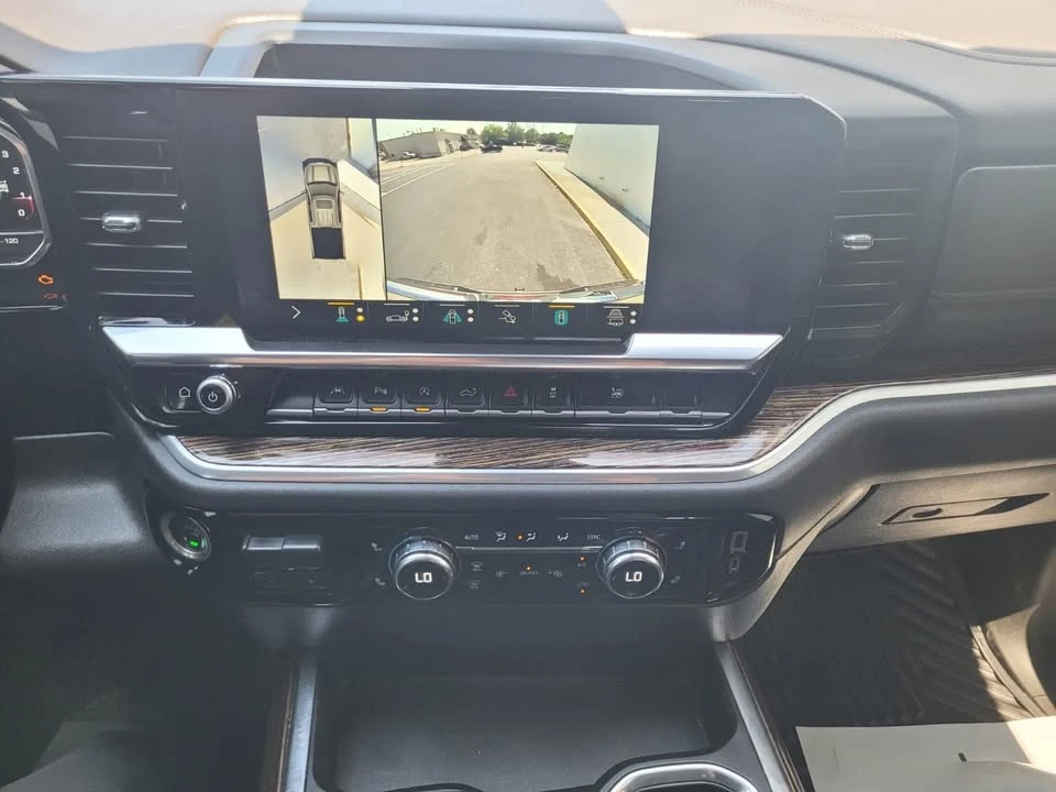 2022 GMC Sierra 5th Gen - Image 11 of 16