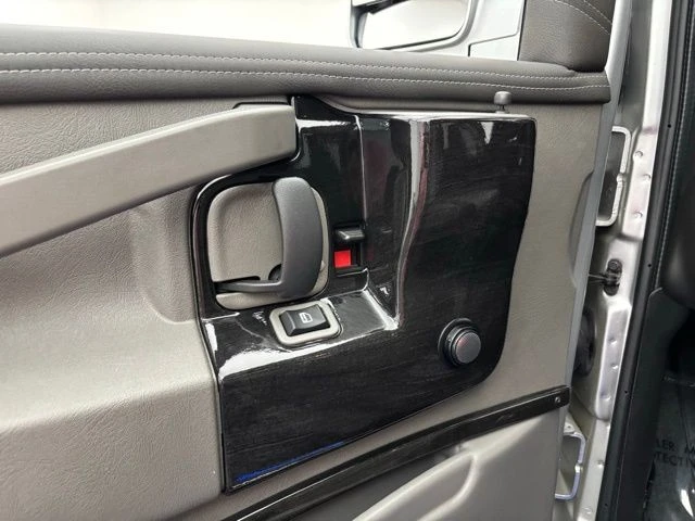2022 GMC Savana - Image 18 of 21
