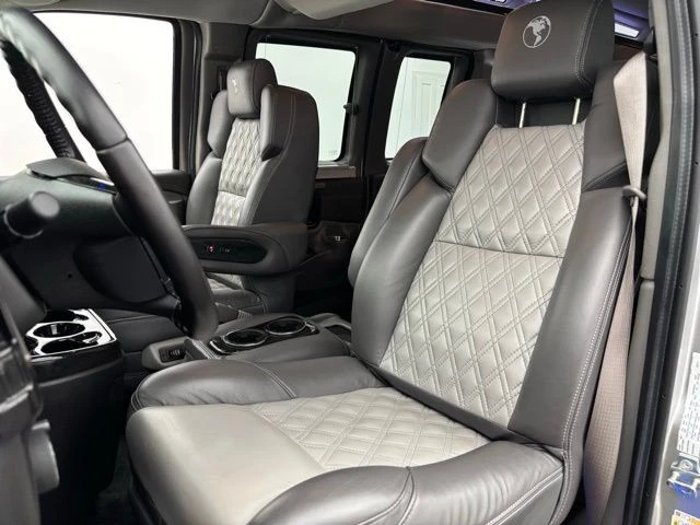 2022 GMC Savana - Image 20 of 21