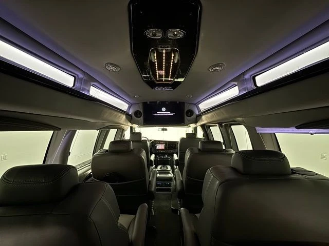 2022 GMC Savana - Image 4 of 21