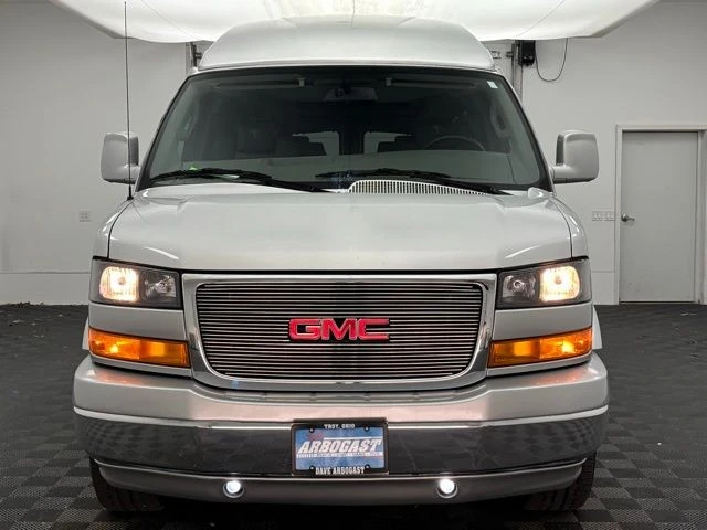 2022 GMC Savana - Image 6 of 21