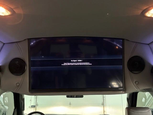 2022 GMC Savana - Image 4 of 21