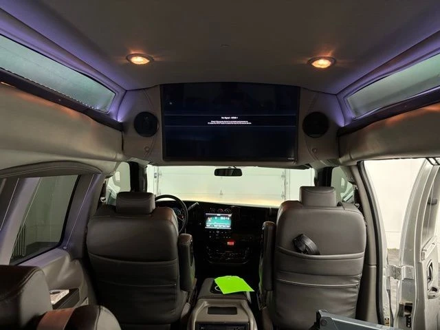 2022 GMC Savana - Image 3 of 12