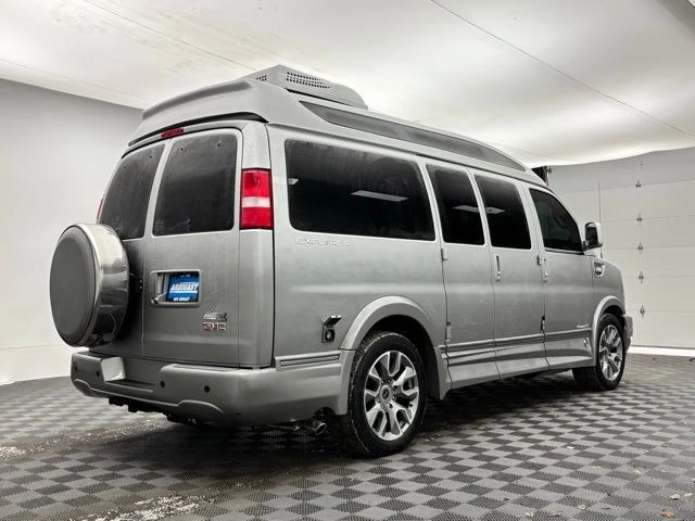 2022 GMC Savana - Image 15 of 21