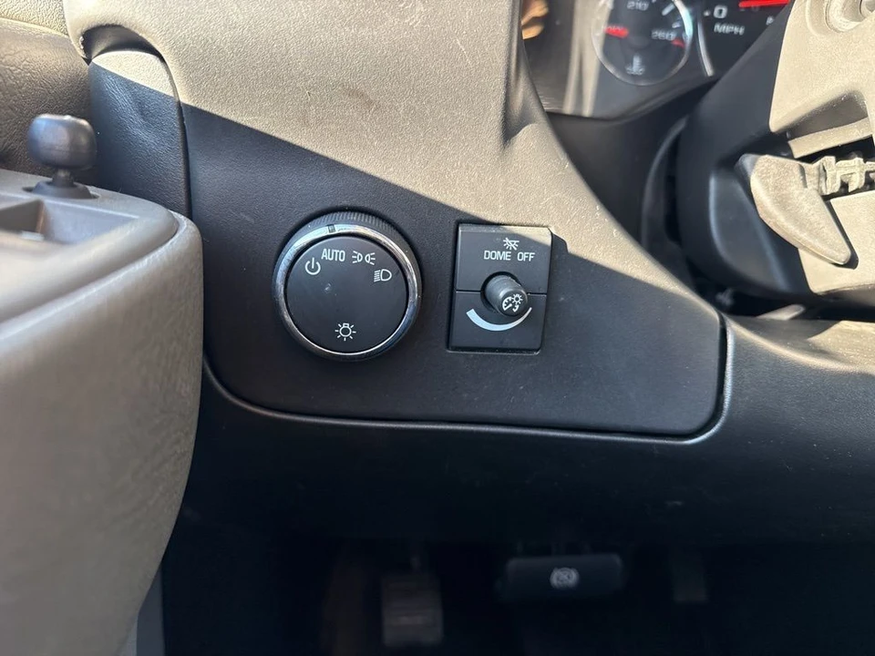 2022 GMC Savana - Image 18 of 21