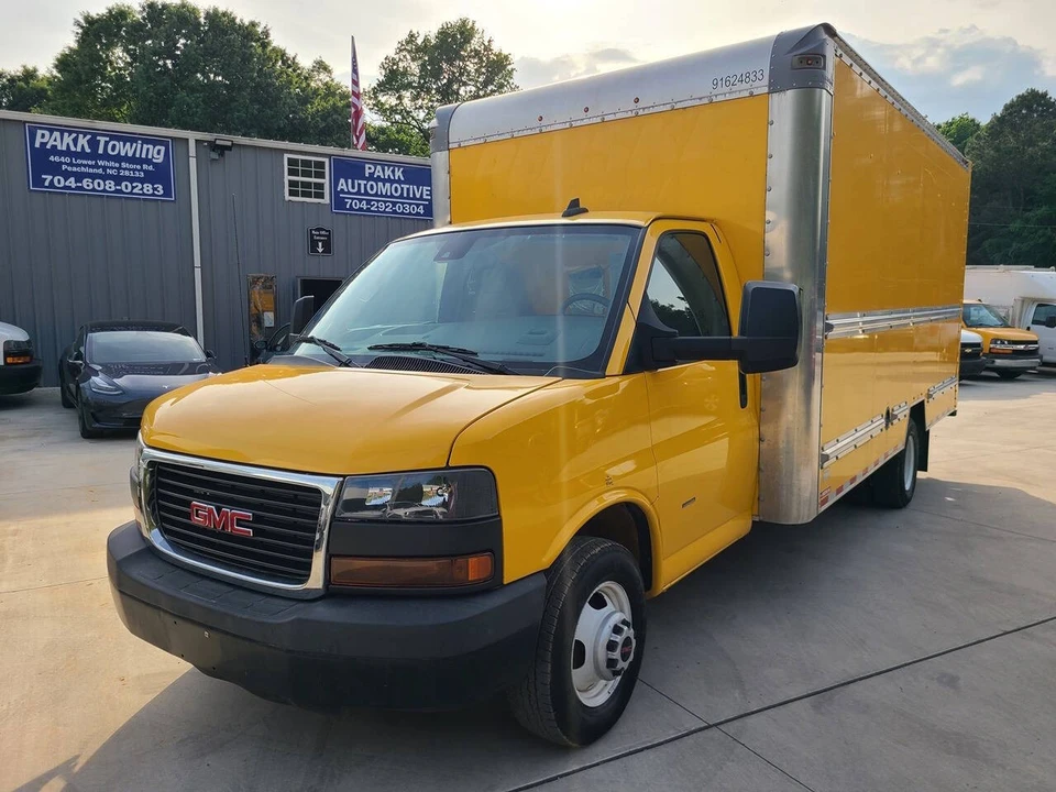 2022 GMC Savana - Image 2 of 21