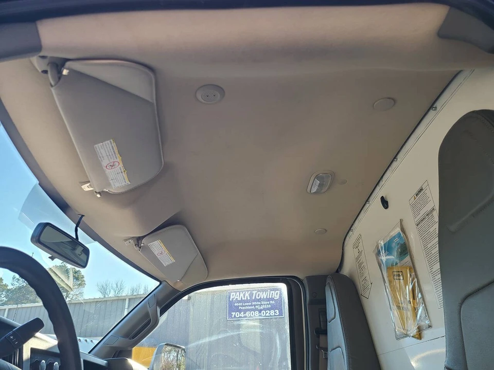 2022 GMC Savana - Image 14 of 21