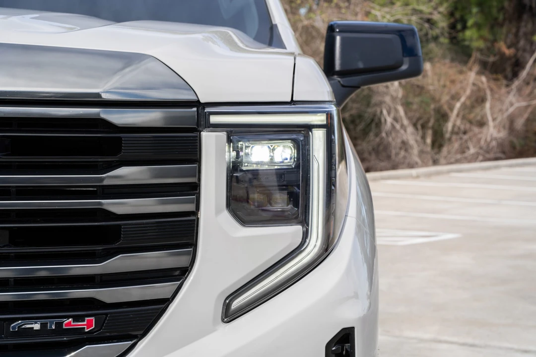 2022 GMC Sierra 5th Gen - Image 19 of 31