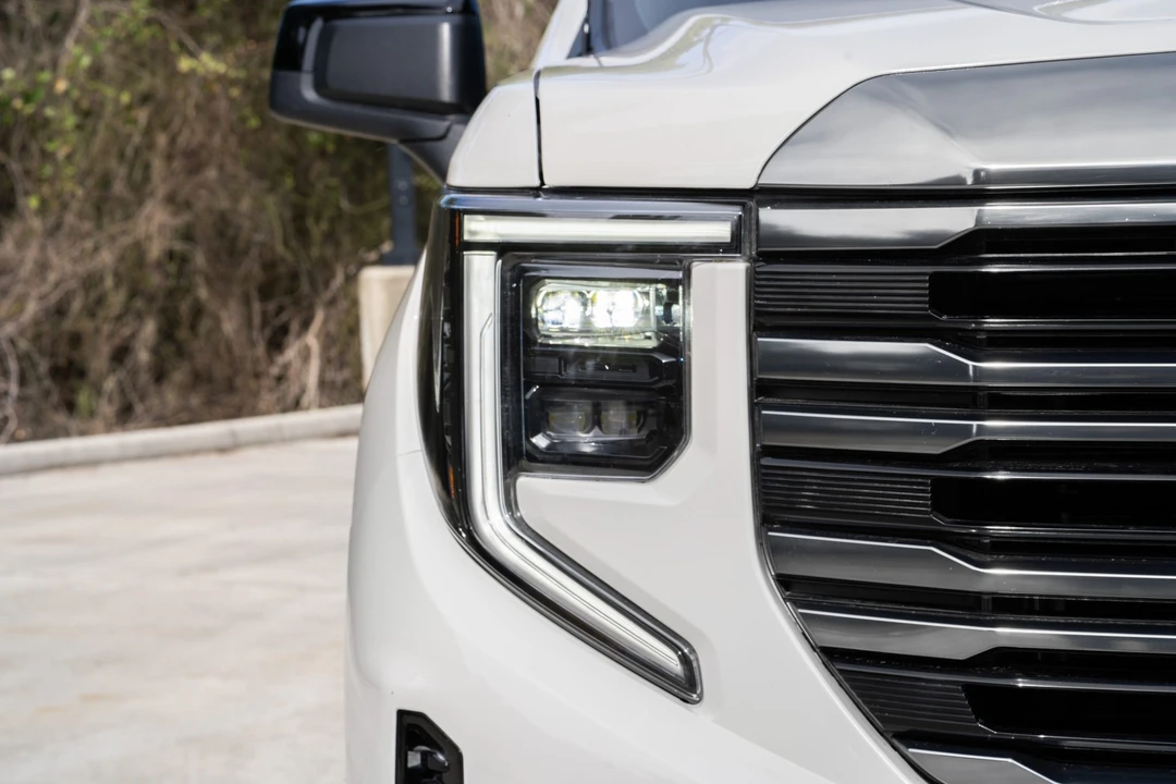 2022 GMC Sierra 5th Gen - Image 18 of 31