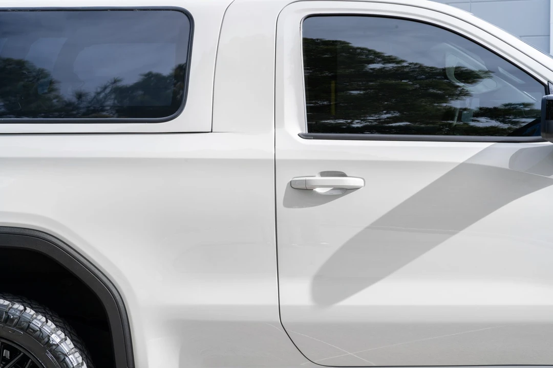 2022 GMC Sierra 5th Gen - Image 17 of 31