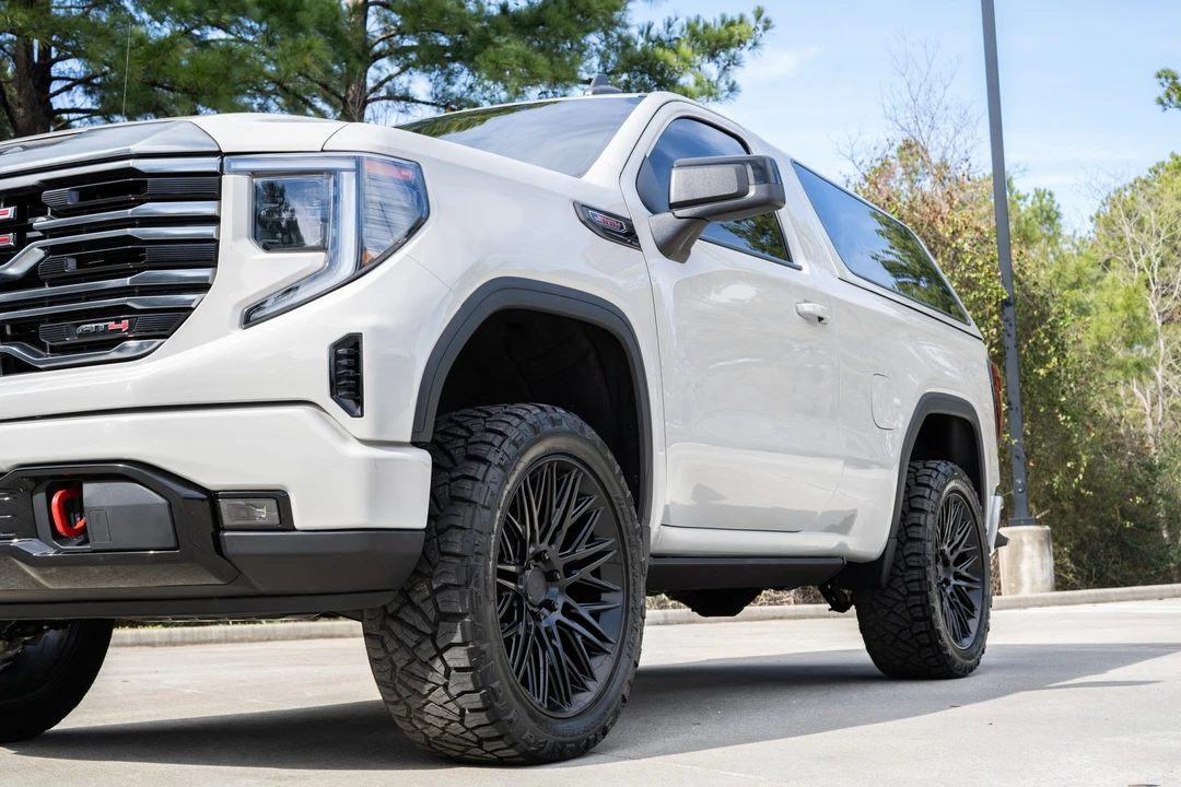 2022 GMC Sierra 5th Gen - Image 15 of 31