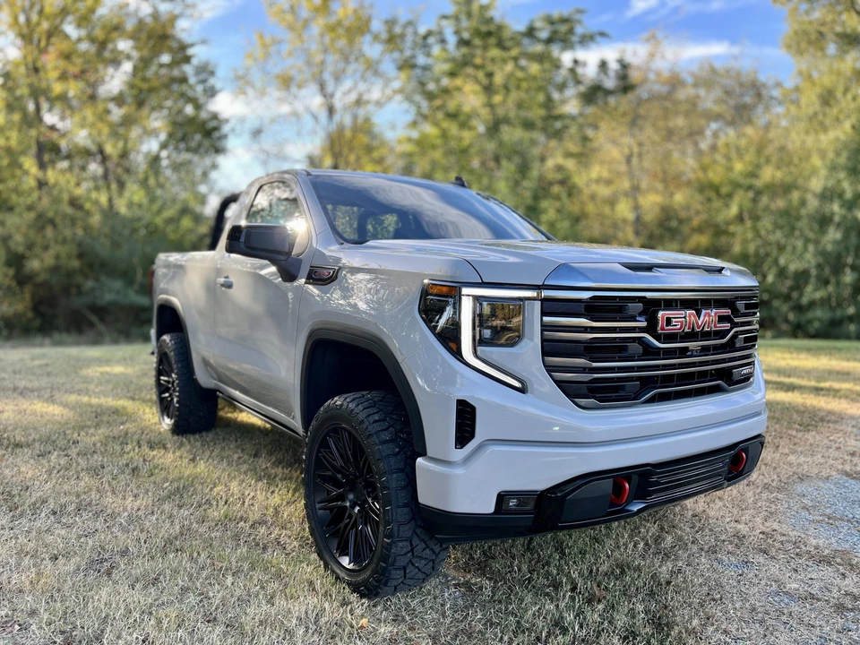 2022 GMC Sierra 5th Gen - Image 17 of 31