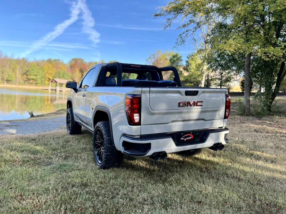 2022 GMC Sierra 5th Gen - Image 28 of 31
