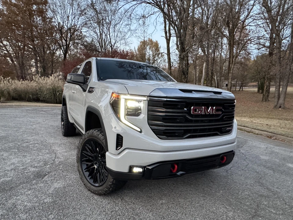 2022 GMC Sierra 5th Gen - Image 16 of 31