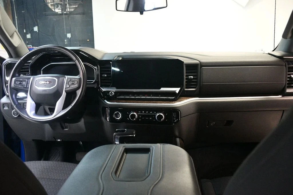 2022 GMC Sierra 5th Gen - Image 5 of 12