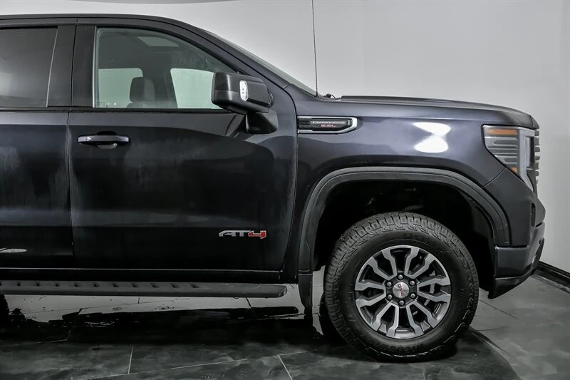 2022 GMC Sierra 5th Gen - Image 11 of 21