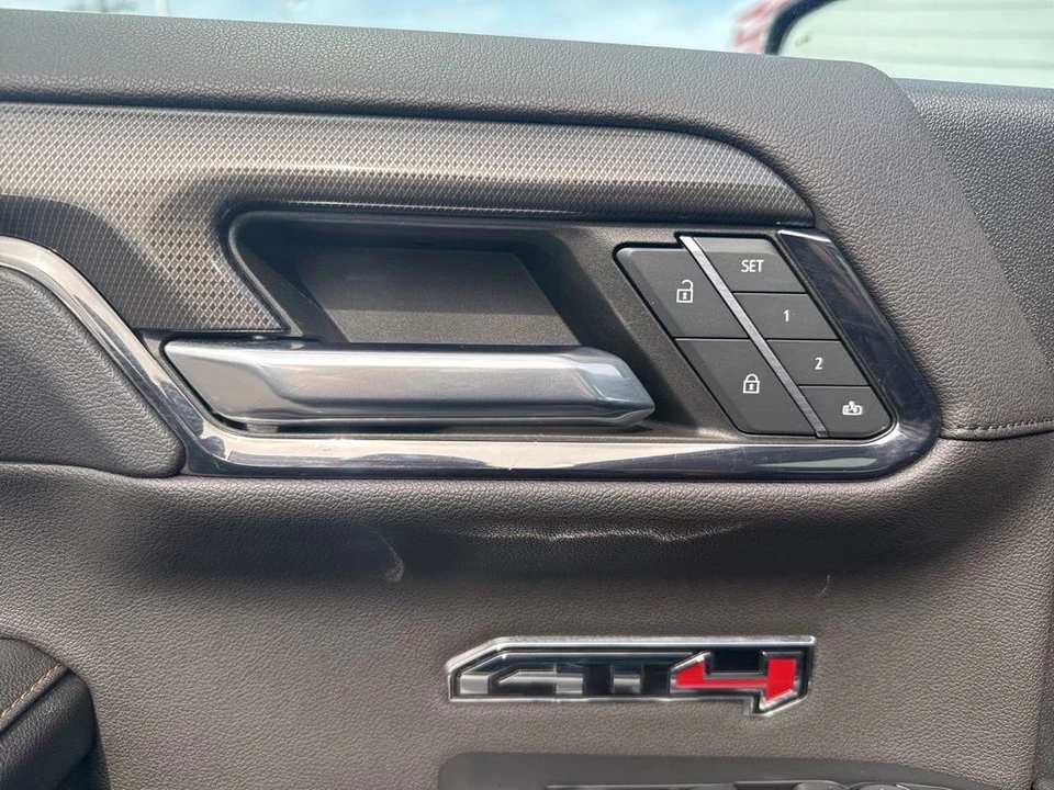 2022 GMC Sierra 5th Gen - Image 12 of 21