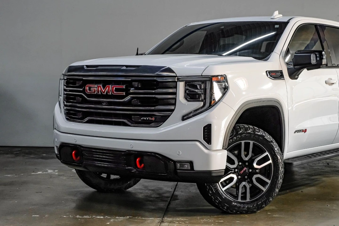 2022 GMC Sierra 5th Gen - Image 8 of 12