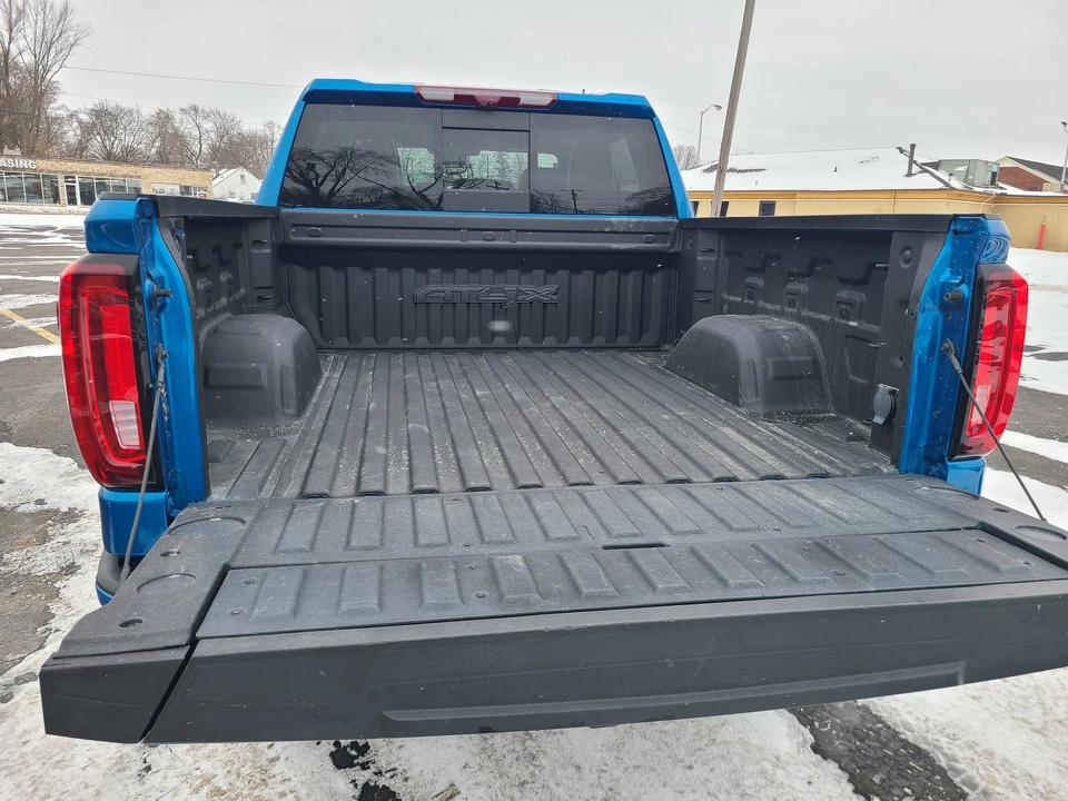 2022 GMC Sierra 5th Gen - Image 13 of 21