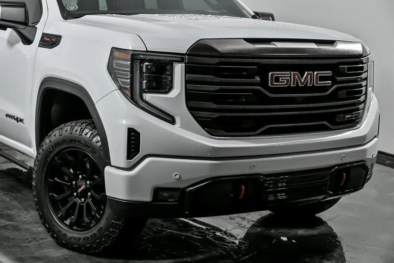 2022 GMC Sierra 5th Gen - Image 2 of 12