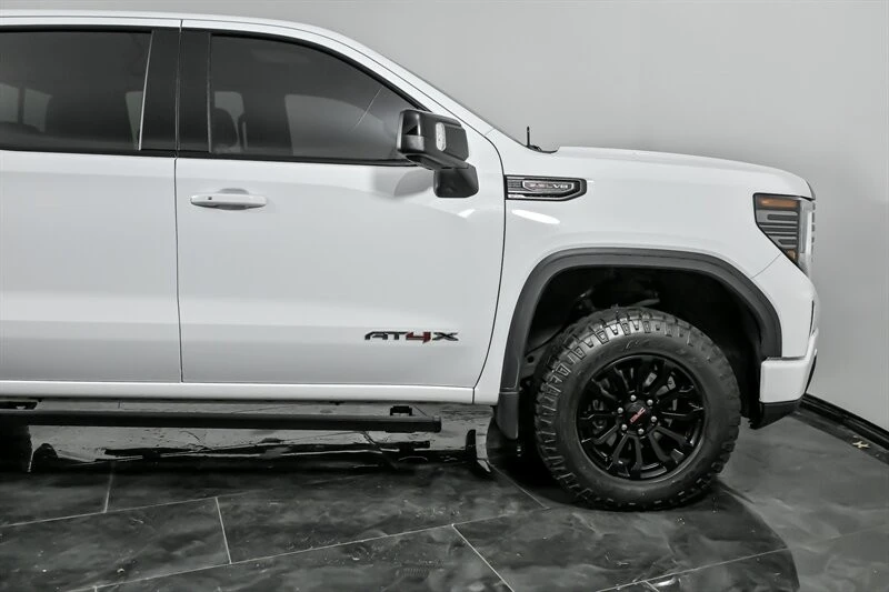 2022 GMC Sierra 5th Gen - Image 11 of 12