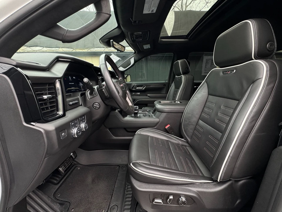 2022 GMC Sierra 5th Gen - Image 11 of 21
