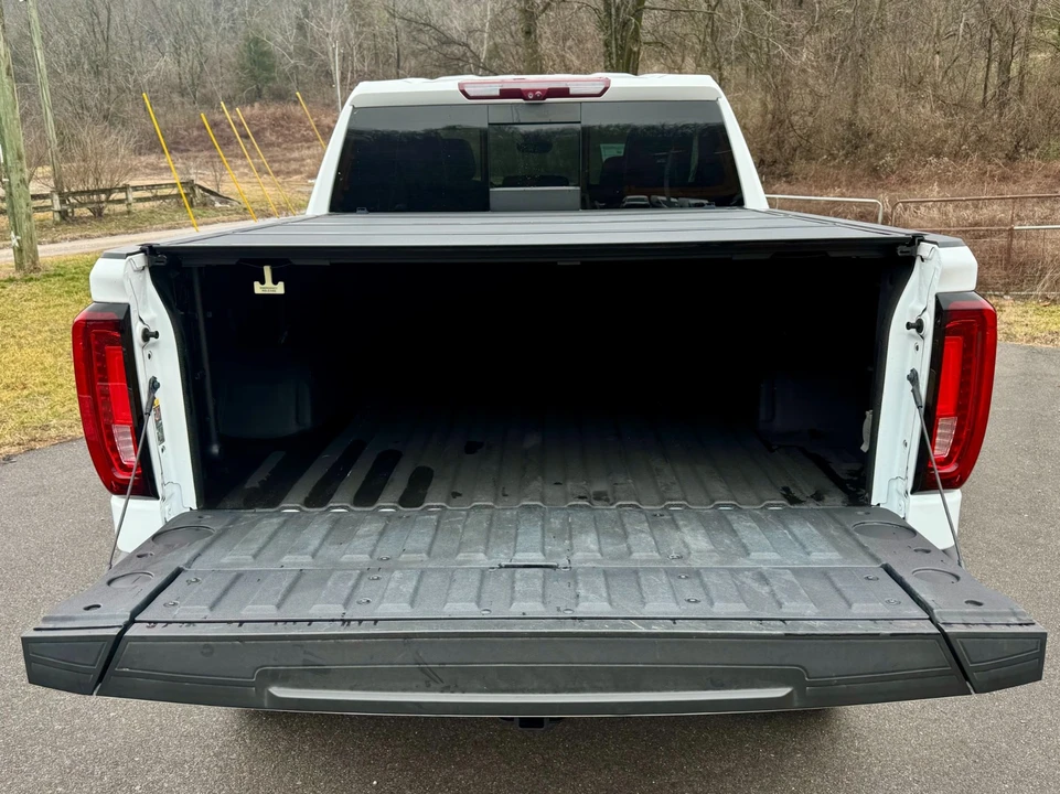 2022 GMC Sierra 5th Gen - Image 9 of 21