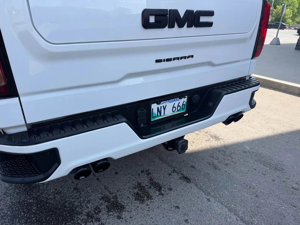 2022 GMC Sierra 5th Gen - Image 5 of 11