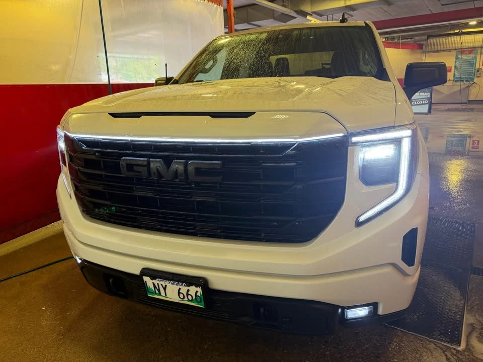 2022 GMC Sierra 5th Gen - Image 8 of 11