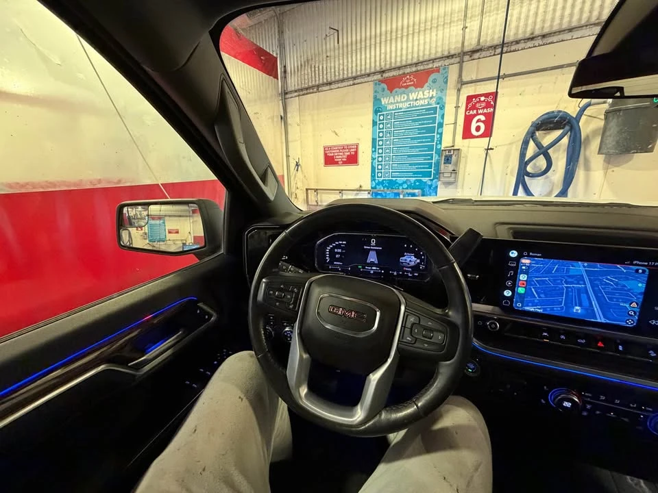 2022 GMC Sierra 5th Gen - Image 9 of 11