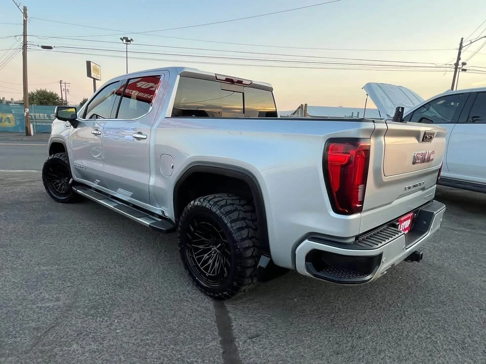 2022 GMC Sierra 5th Gen - Image 4 of 10