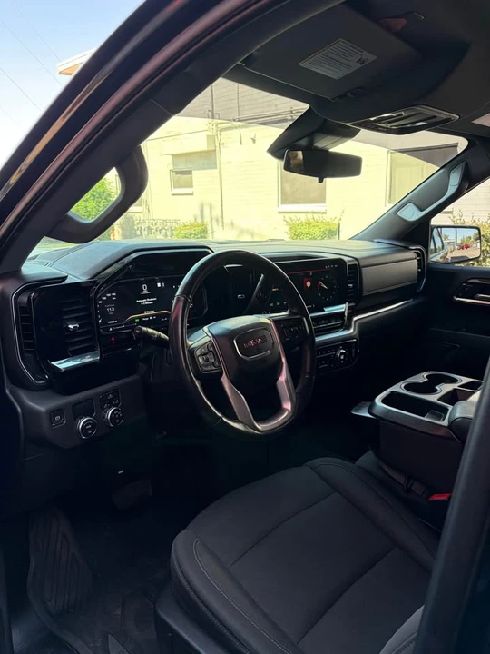 2022 GMC Sierra 5th Gen - Image 16 of 17