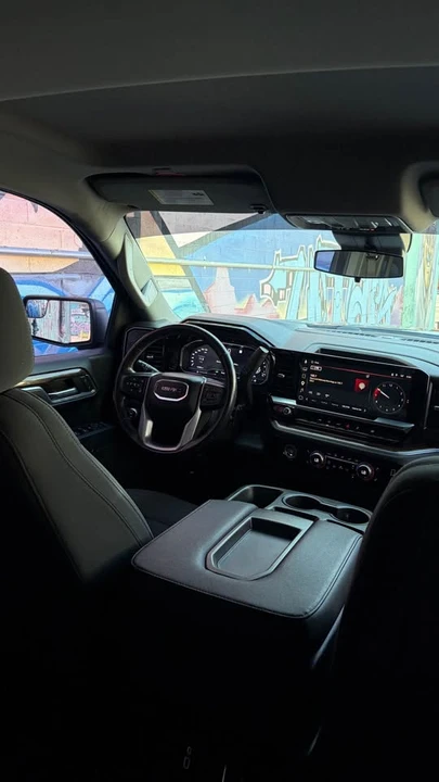 2022 GMC Sierra 5th Gen - Image 15 of 17