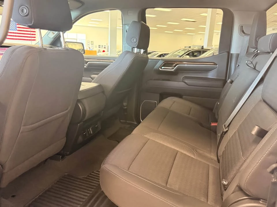 2022 GMC Sierra 5th Gen - Image 15 of 17
